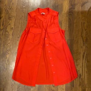 Red, sleeveless button down tank